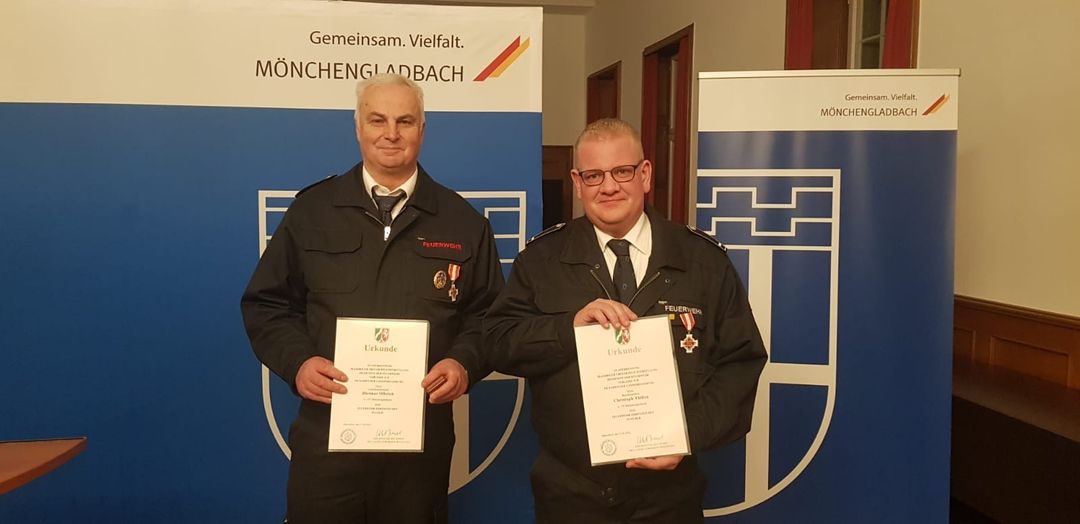 +++ Ehrung für 25 und 35 Jahre Ehrenamt / Verleihung Feuerwehr-Ehrenzeichen des Landes NRW +++